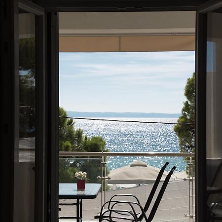 Vertigo Seaside Apartments Nikíti Eksteriør bilde