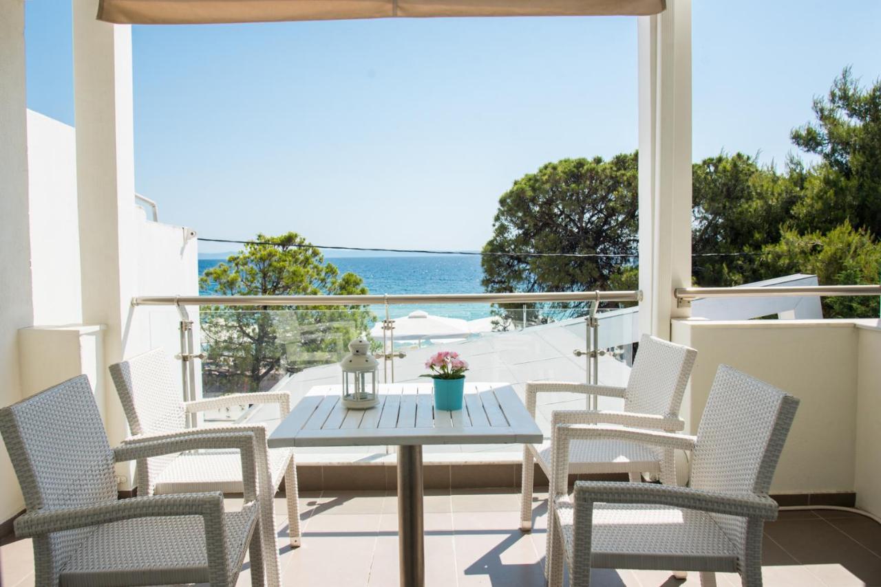 Vertigo Seaside Apartments Nikíti Eksteriør bilde