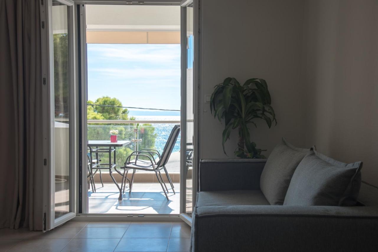 Vertigo Seaside Apartments Nikíti Eksteriør bilde